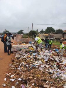 Article : World clean-up day : un groupe de jeunes nettoie des décharges sauvages